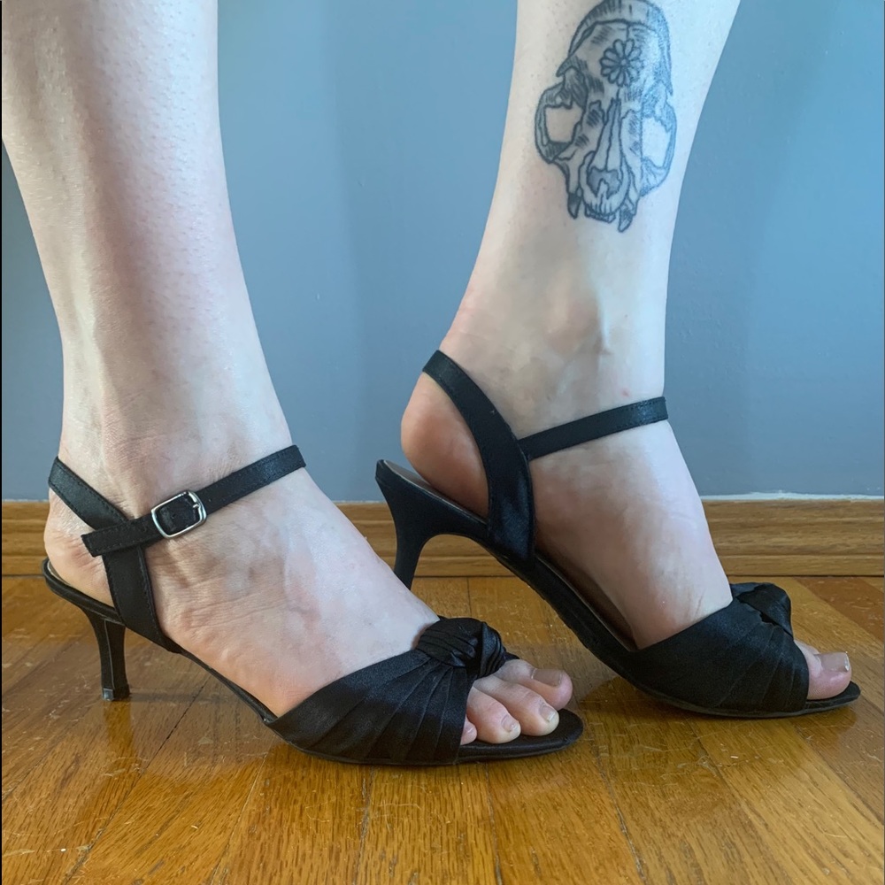 black strap heels size 8